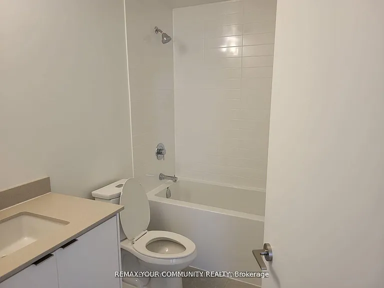 55 Duke St W #1906 — Photo 5