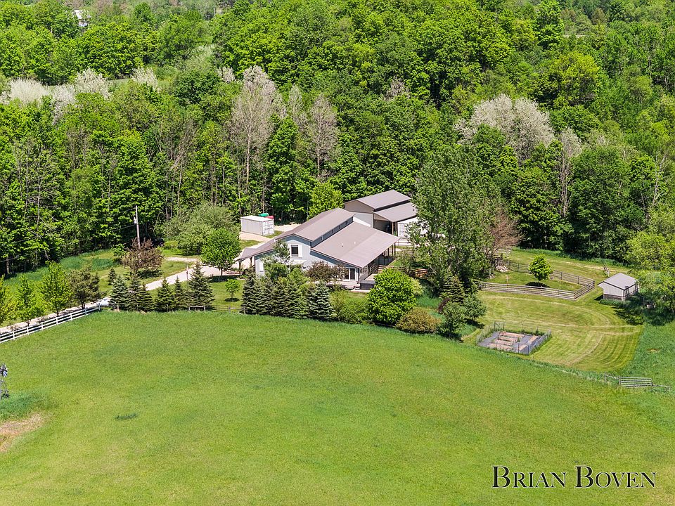 1st image of 16444 210th Ave
