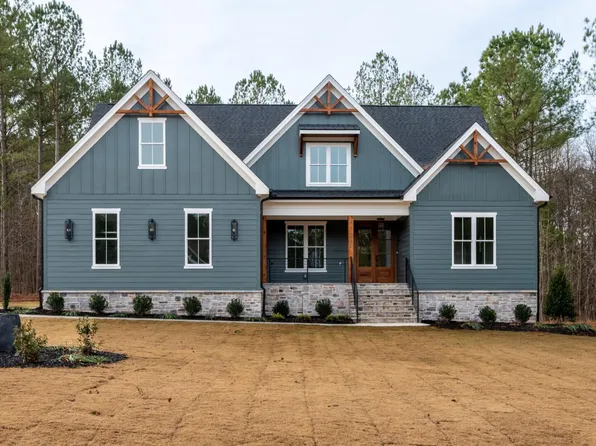 275 Whistlers Cv, Louisburg, NC 27549