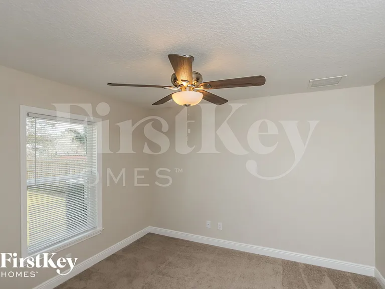 249 Bordeaux Ave NE — Photo 11