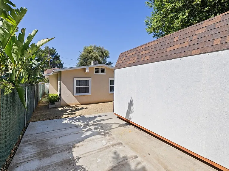 10412 Eldora Ave — Photo 32