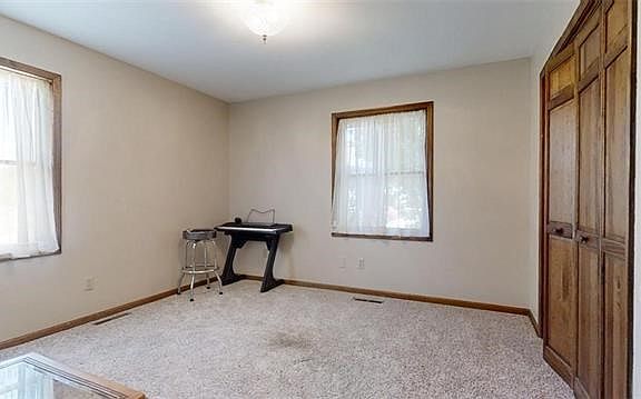 4th image of 3700 S Beatrice Ct