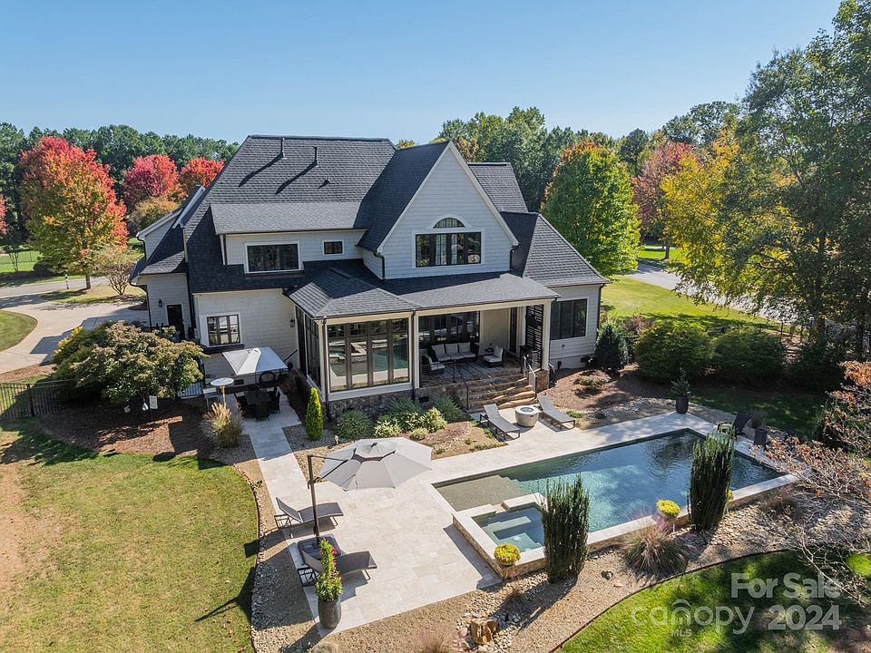 1st image of 109 Deacons Pond Ct