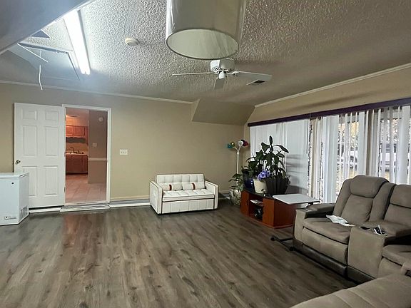 5th image of 7120 Gleneagles Dr