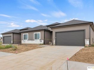 5119 N 213th St, Elkhorn, NE 68022