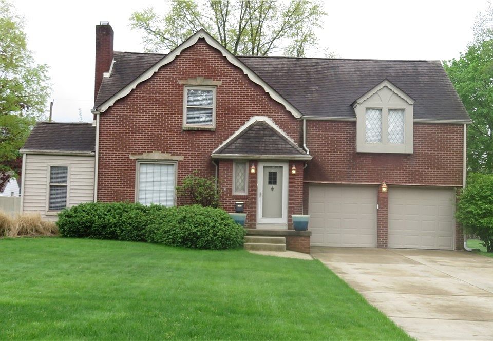 1st image of 141 N Cadillac Dr