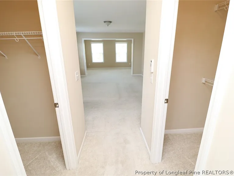 1015 Katie Ln — Photo 32