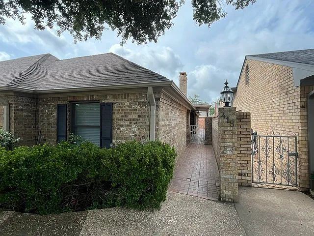 3 bed, 2.5 bath, 2261 sqft, $2,195 — Photo 3