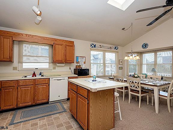 5th image of 5606 Asbury Ave Floor 2
