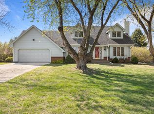 302 NW Country Club Dr, Ankeny, IA 50023