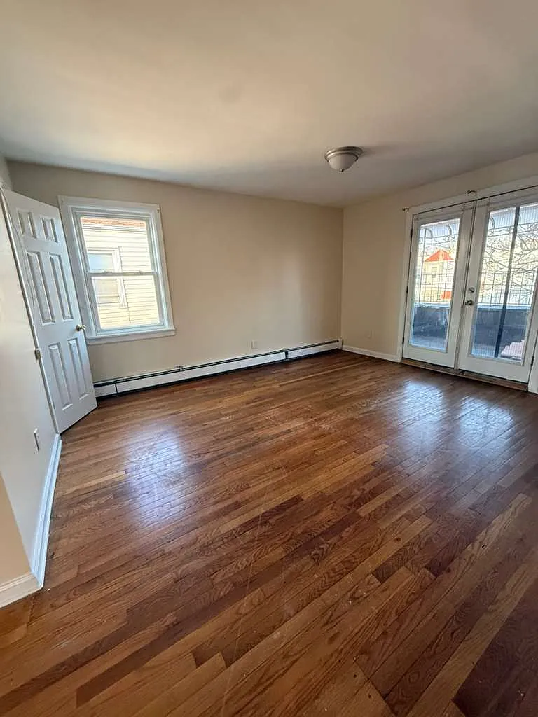 3 bed, $3,396 — Photo 4
