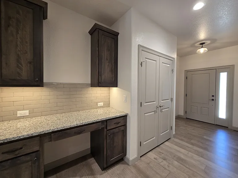 538 Brecken Ct — Photo 4