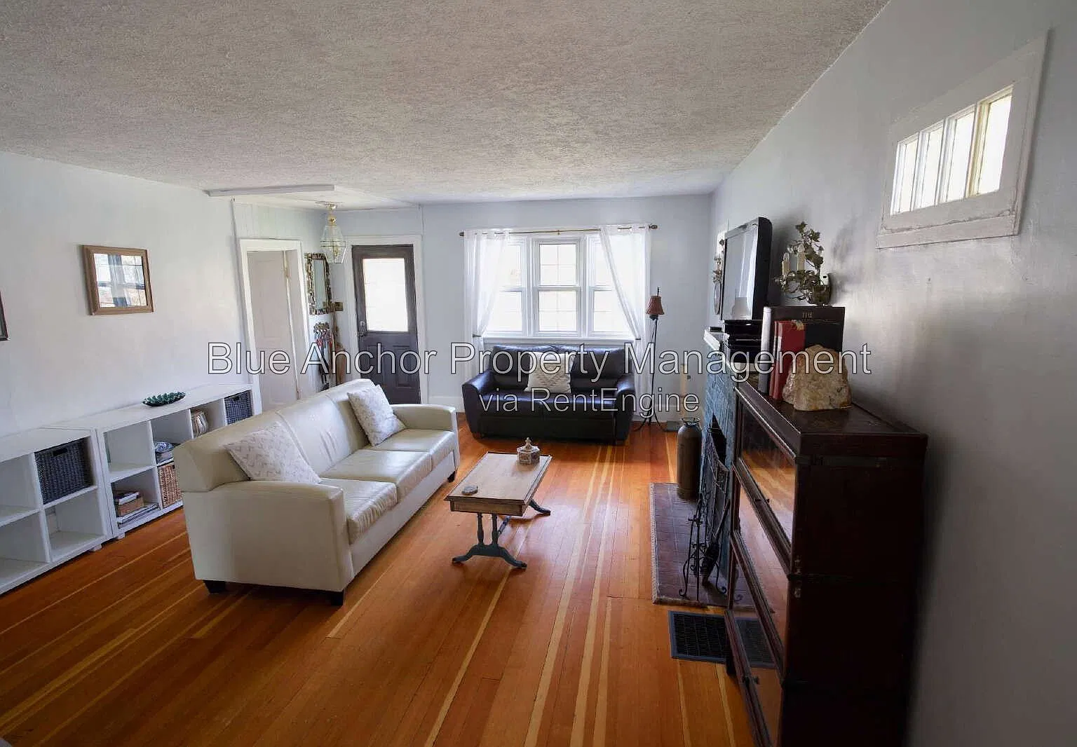 3 bed, 1.5 bath, 1450 sqft, $2,285 — Photo 2