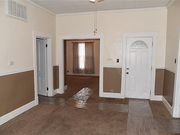 3rd image of 255 N Lincoln St