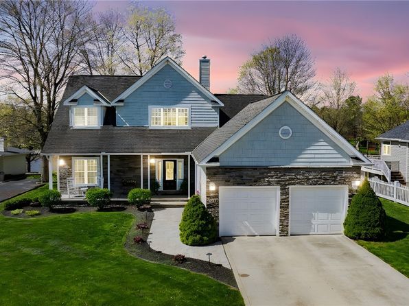 1432 Lake Vue Dr, Rome, OH 44085