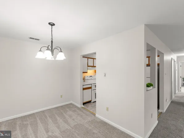 111 Timberlake Ter #5, Stephens City, VA 22655