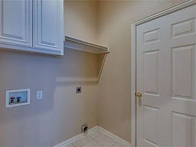 8629 Stetson Dr — Photo 24