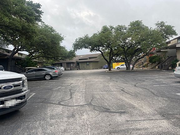 4th image of 519 Demarett Dr #19