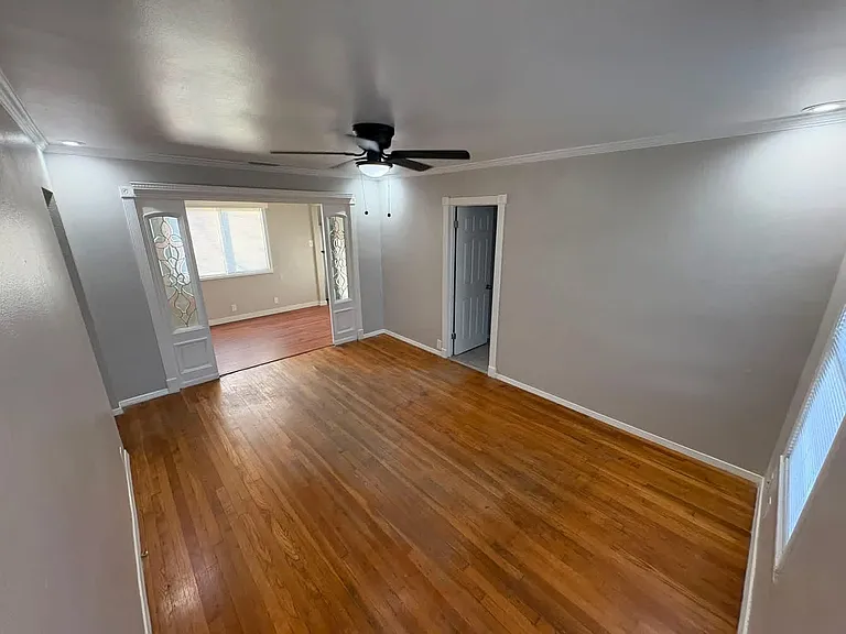 4321 Cherry St — Photo 3