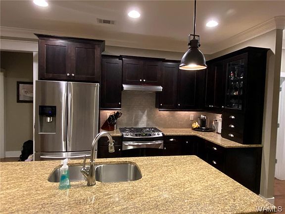 3rd image of 1641 Arborway Cir