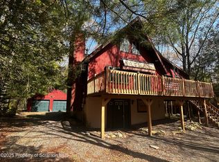 883 Deerfield Ct, Lake Ariel, PA 18436