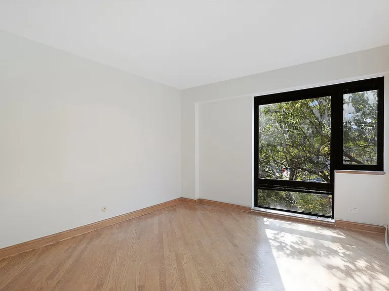 1169 S Plymouth Ct #301 — Photo 9