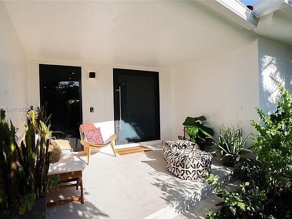 3rd image of 4225 Sheridan Ave