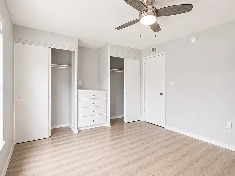 Phillippi Square Apartments — Photo 12