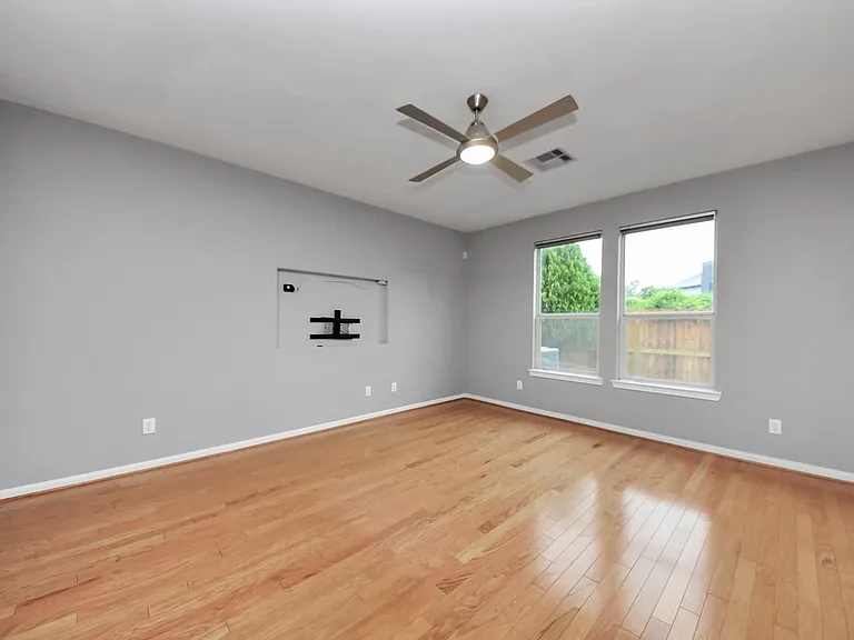 10062 Hillside Bayou Dr — Photo 4