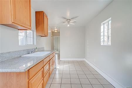 3rd image of 1444 N Clybourn Ave
