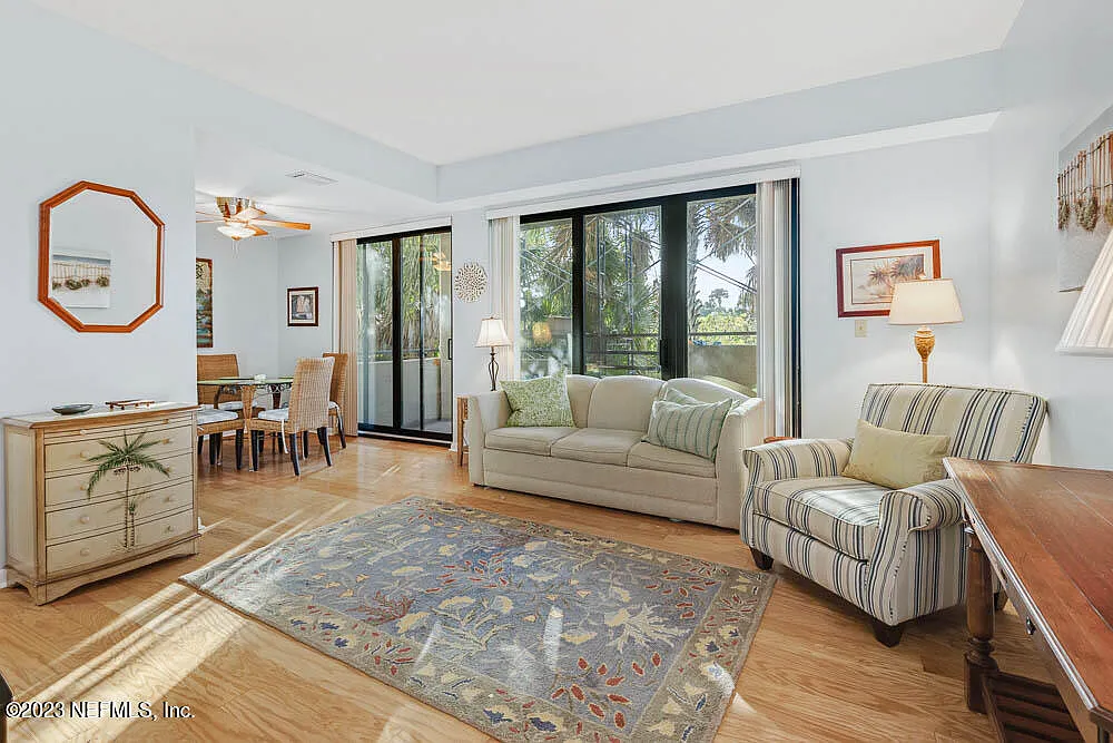 1 bed, 1.0 bath, 729 sqft, $2,995 — Photo 1