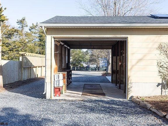 5th image of 30 S Old Tuckahoe Rd