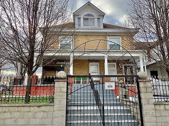 Listed by Marianna Grafel