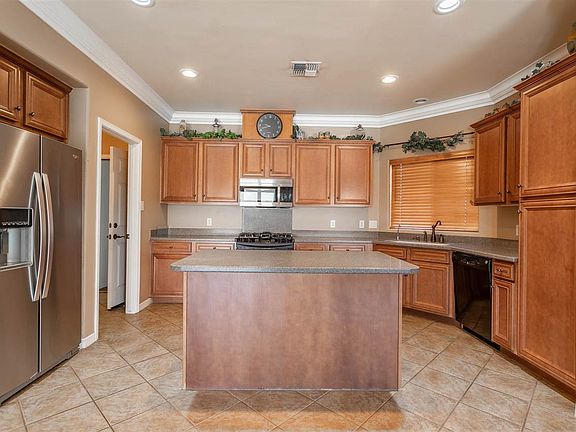 4th image of 12161 E 34th Pl