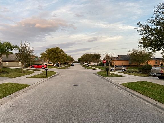 5th image of 208 Compass Rose Dr