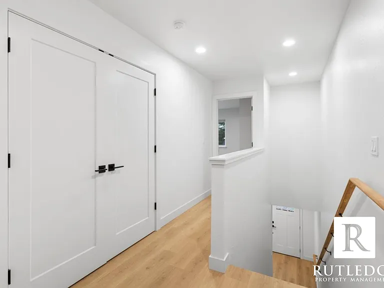 565 G St #1 — Photo 12