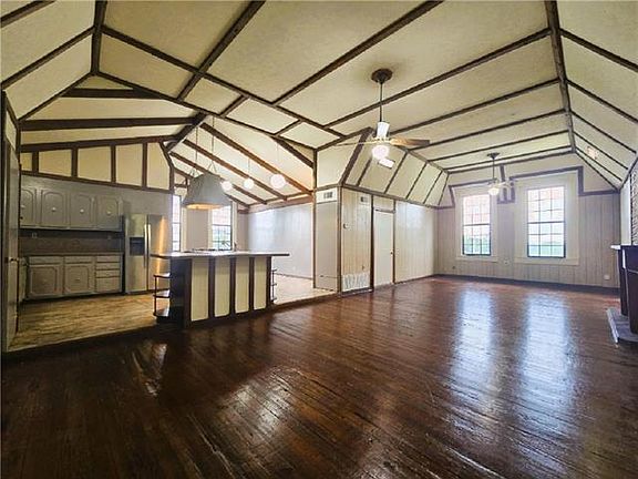 5th image of 2594 Front St APT 2