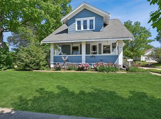 618 32nd St NE, Cedar Rapids, IA 52402
