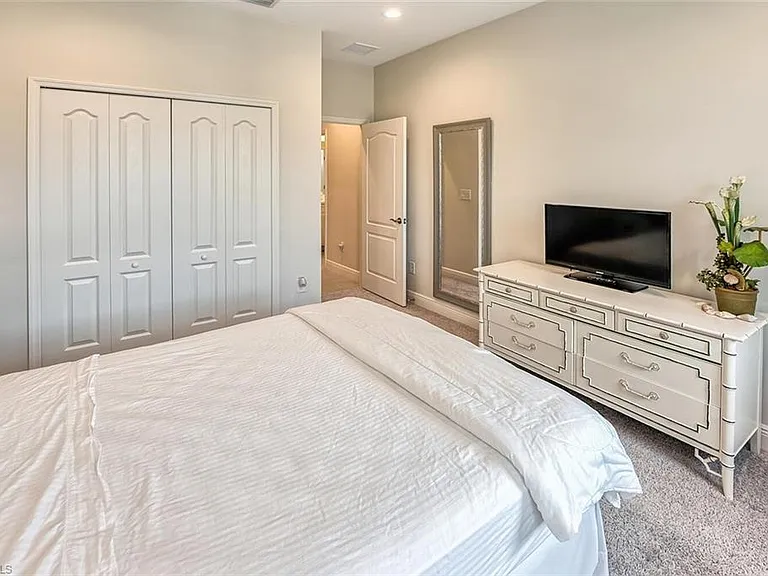 6954 Avalon Cir #707 — Photo 17