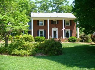 1940 Stoneyridge Dr, Charlotte, NC 28214