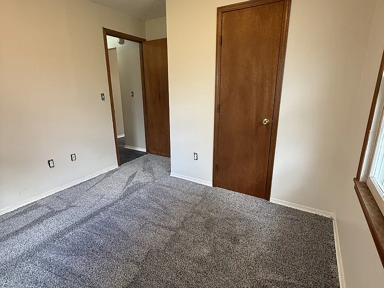 3150 W Mentor Ave — Photo 6