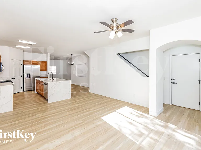 5980 Gentleslope St — Photo 5