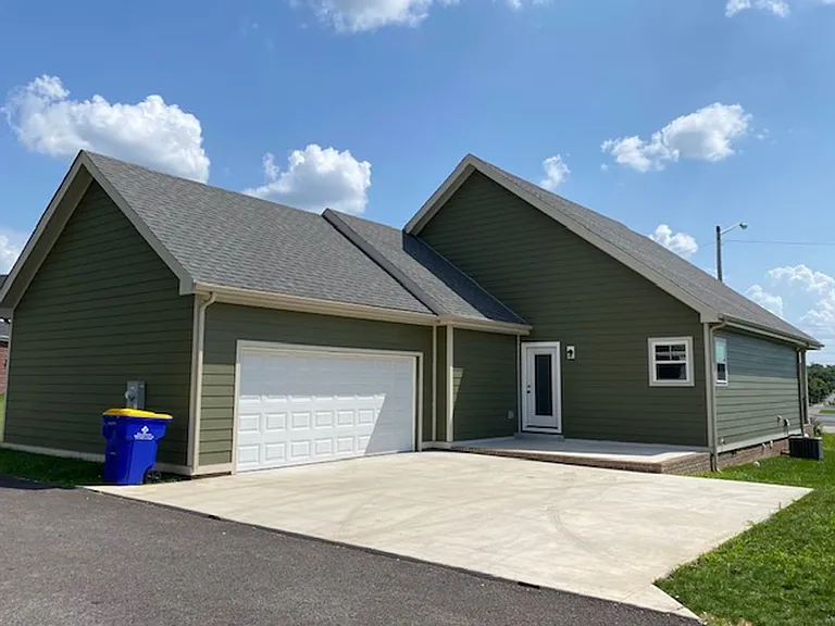 2950 Smallhouse Rd — Photo 21