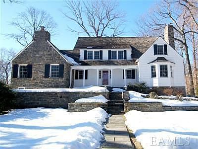 2nd image of 1 Forest Ct