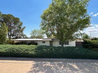 13092 Topsanna Rd, Apple Valley, CA 92308