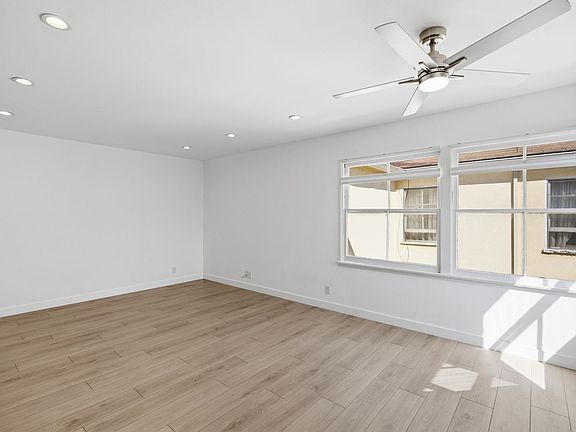 5th image of 435 San Vicente Blvd #M