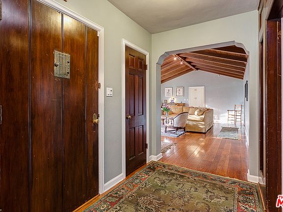 5th image of 4700 Placidia Ave