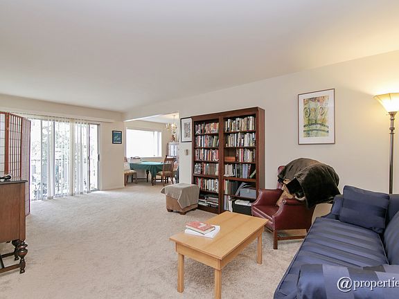 Living Room/Dining Room