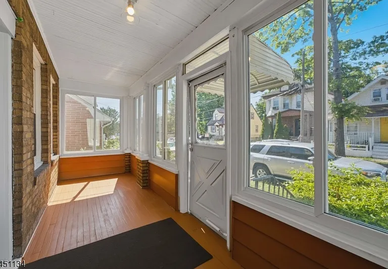 353 Princeton Ave — Photo 8