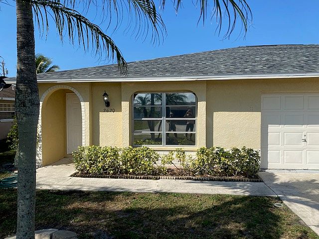 1st image of 3620 SW 7th Pl